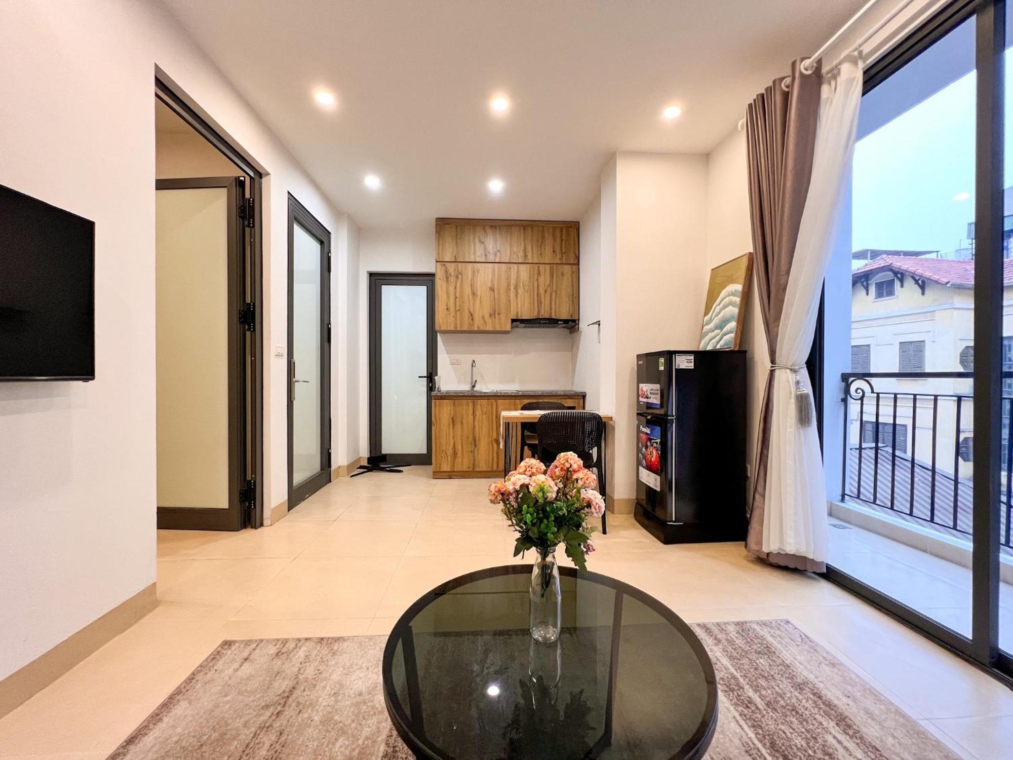 Nine Housing 290 Kim Ma Aparthotel Hanoi Bagian luar foto